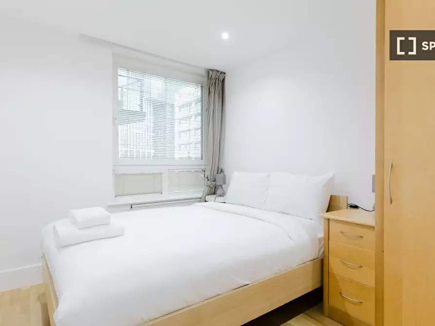 Immagine 3 di Appartamento in affitto  in St George Wharf a Lambeth