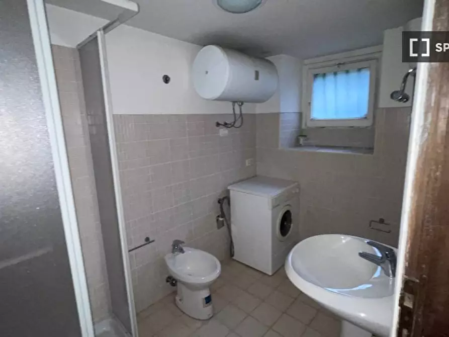 Immagine 7 di Camera condivisa in affitto  in Via della Camilluccia a Roma