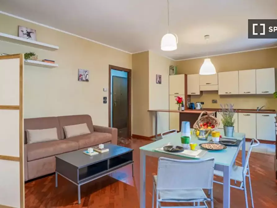 Immagine 12 di Appartamento in affitto  in Via Ugo Foscolo a Torino