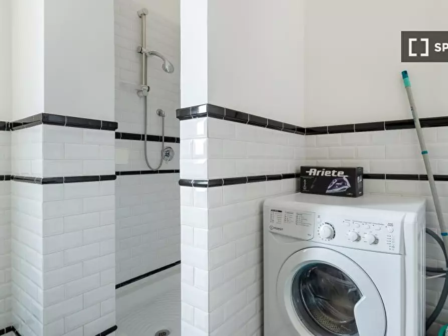 Immagine 9 di Camera condivisa in affitto  in Viale Romagna a Milano