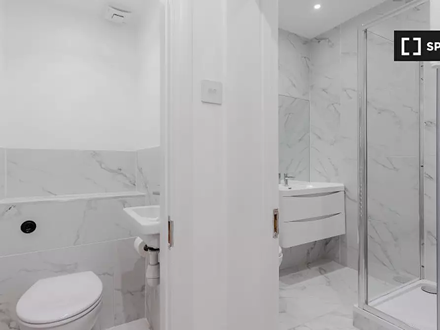 Immagine 12 di Appartamento in affitto  in 24-25 Nassau St, Fitzrovia, London W1W 7AQ, UK a Paddington