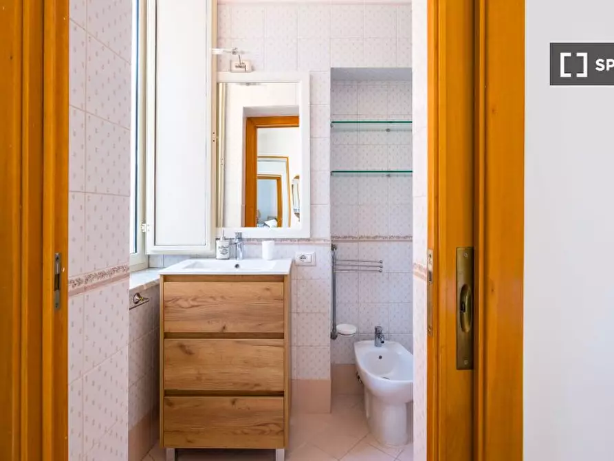 Immagine 11 di Appartamento in affitto  in Vico del Vasto a Chiaia a Napoli