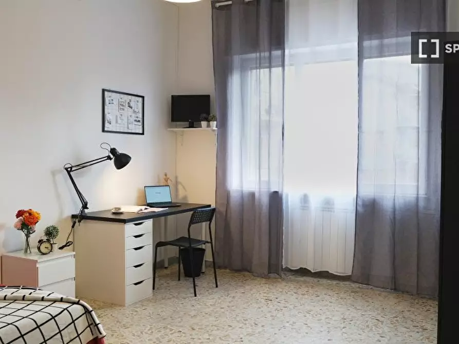 Immagine 3 di Camera condivisa in affitto  in Via Terracina n. fab. A - sc. H int. 27 a Napoli