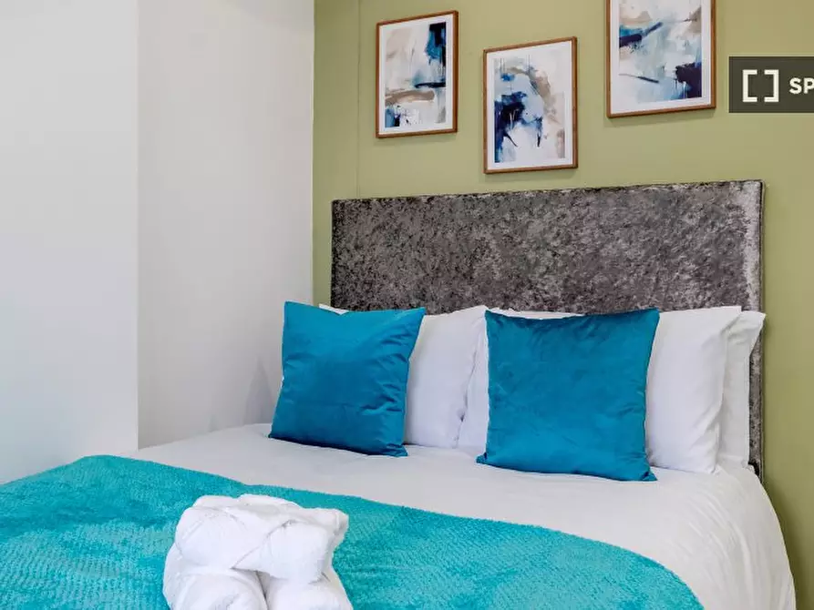Immagine 9 di Appartamento in affitto  in Windermere Rd a Croydon