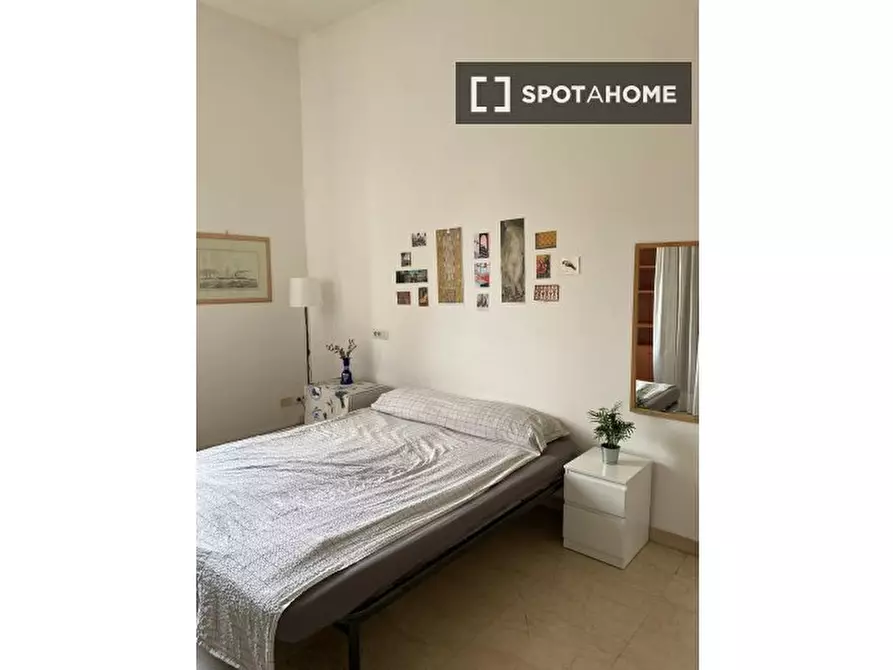 Immagine 14 di Camera condivisa in affitto  in Via Agrigento a Roma