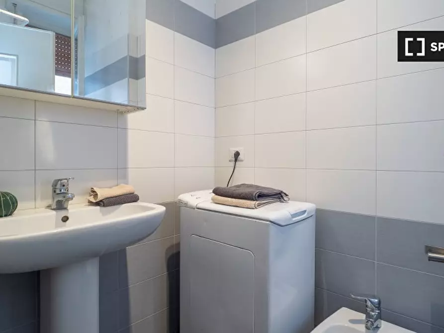 Immagine 18 di Camera condivisa in affitto  in Via Fratelli Rosselli a Milano