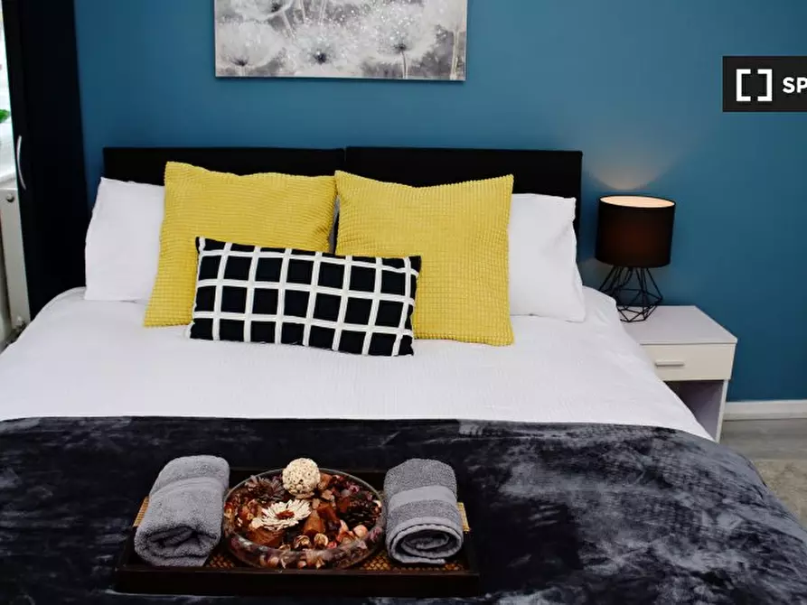 Immagine 15 di Appartamento in affitto  in Frobisher Gdns a 