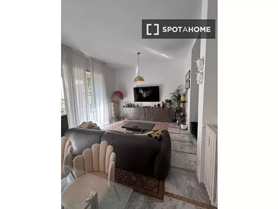 Immagine 9 di Appartamento in affitto  in Via Tolero a Roma