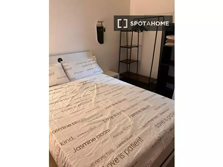 Immagine 18 di Appartamento in affitto  in Via Rocca di Papa a Roma