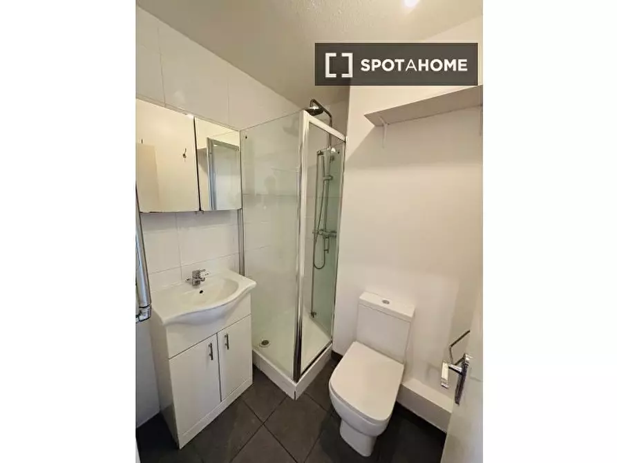 Immagine 9 di Camera condivisa in affitto  in Thomas Baines Rd a Wandsworth
