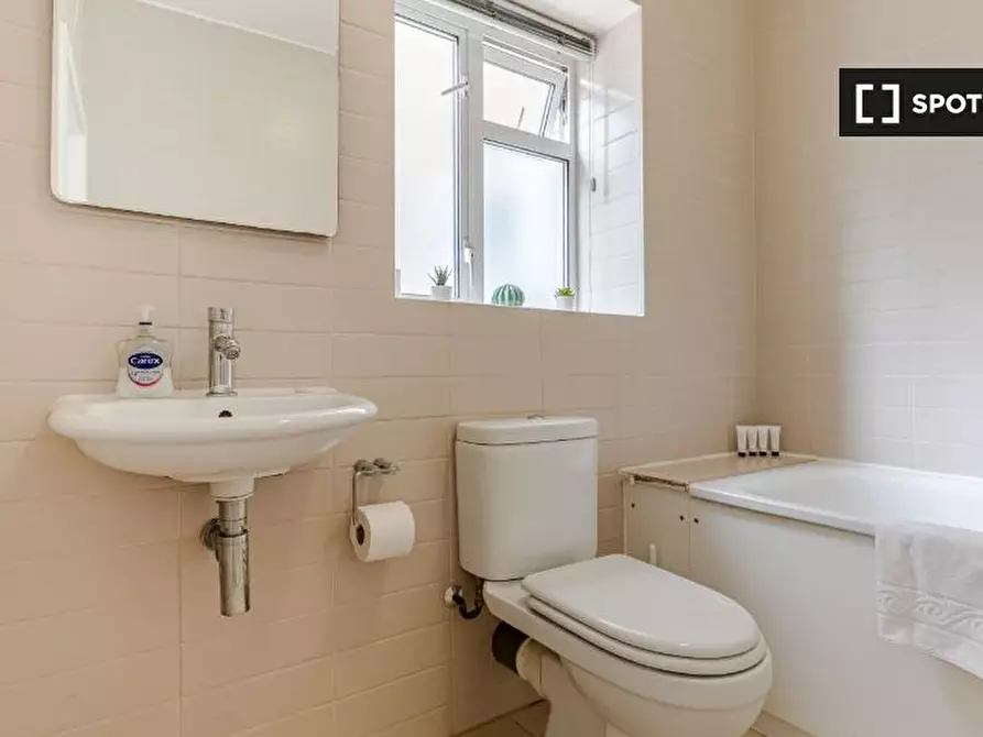 Immagine 9 di Appartamento in affitto  in Apartment a Kensington