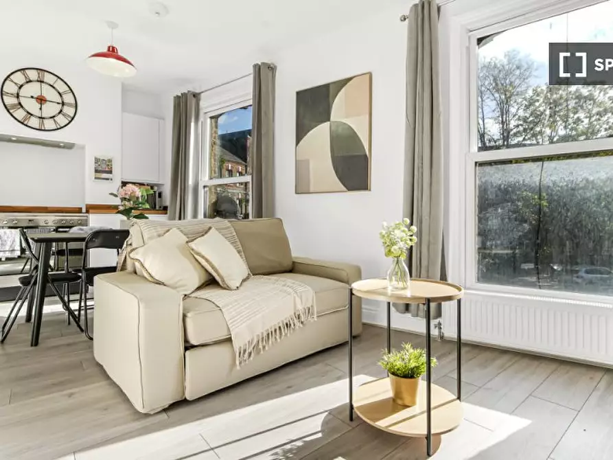 Immagine 1 di Appartamento in affitto  in Coldharbour Ln a Lambeth