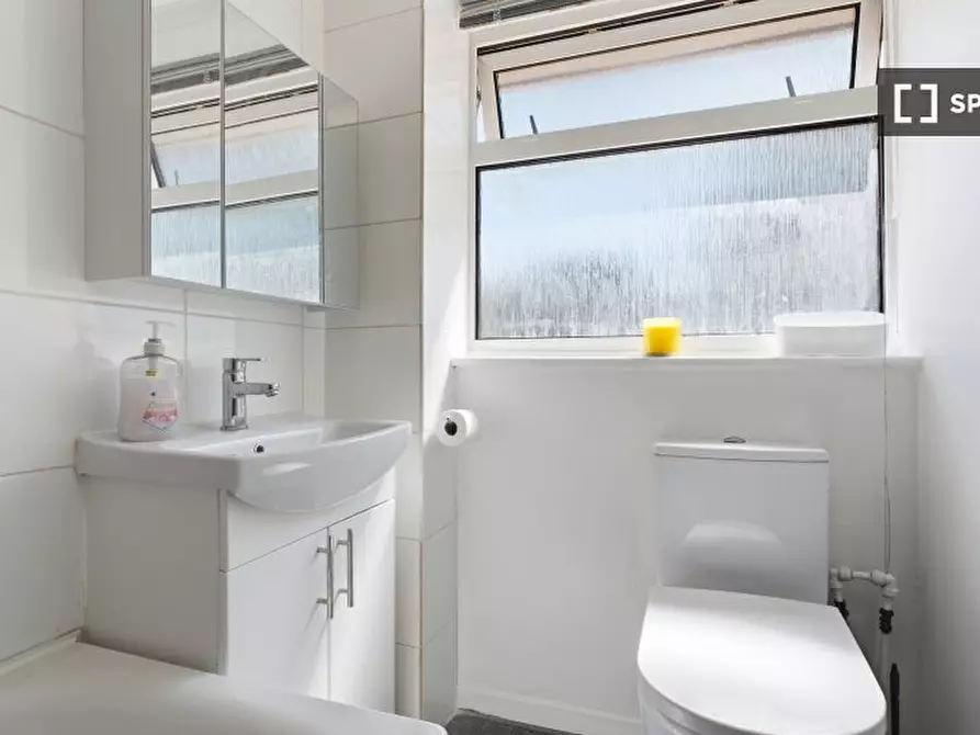 Immagine 2 di Appartamento in affitto  in Westfield Close a Broxbourne
