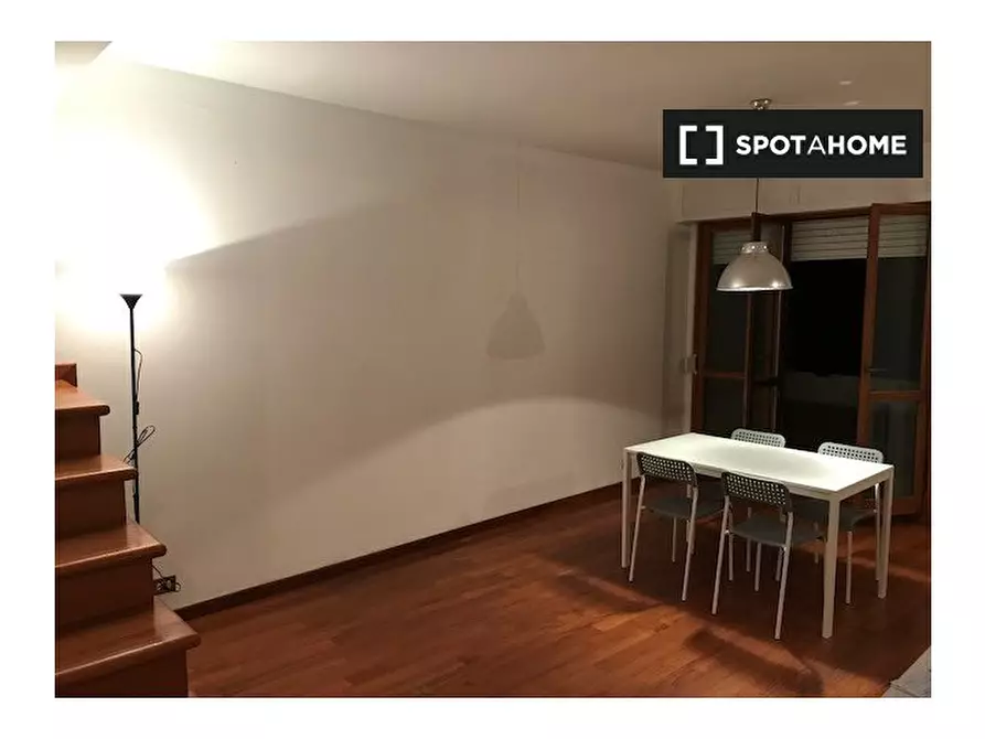 Immagine 10 di Camera condivisa in affitto  in Via Luigi Ploner a Roma