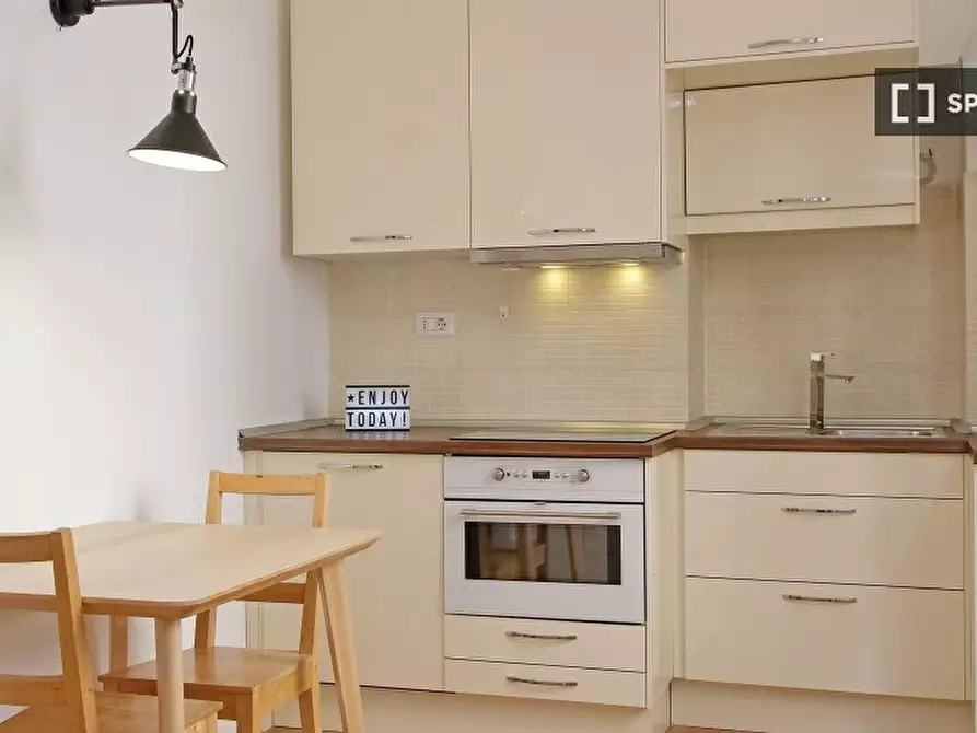 Immagine 9 di Ufficio in affitto  in Via Caprareccia a Roma