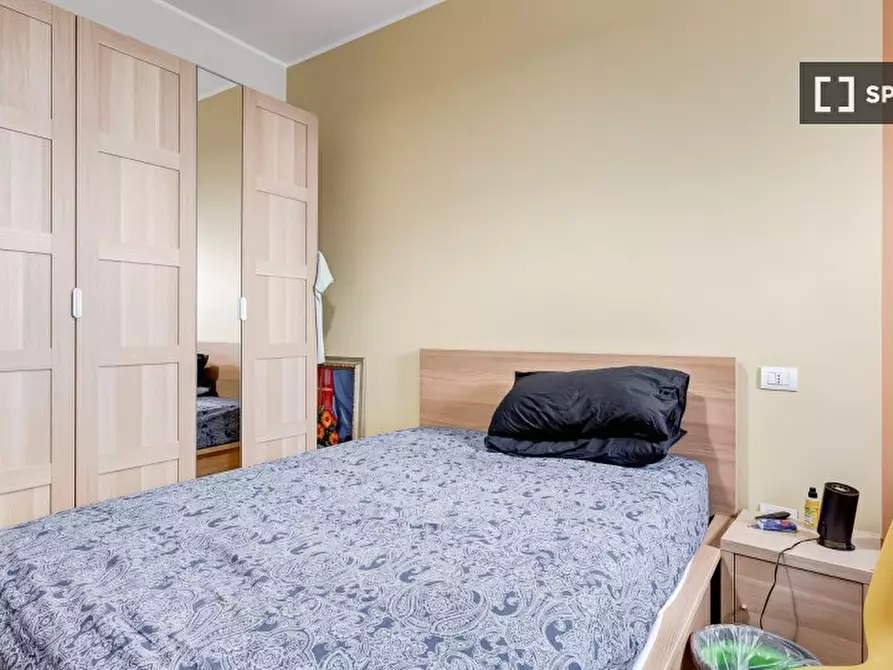 Immagine 2 di Camera condivisa in affitto  in Via Ostiense a Roma