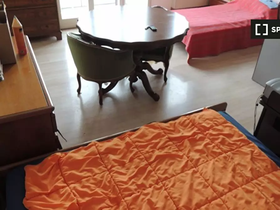 Immagine 8 di Camera condivisa in affitto  in Via Andrea Costa a Bologna