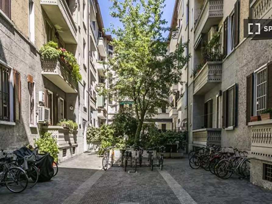 Immagine 18 di Camera condivisa in affitto  in Via Lipari a Milano