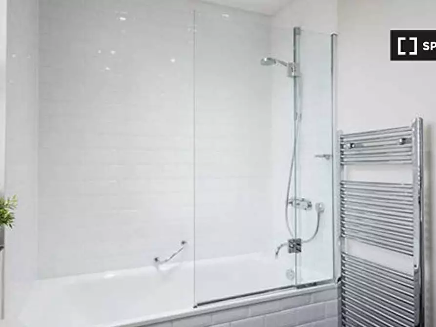 Immagine 5 di Appartamento in affitto  in Ladbroke Grove a Kensington