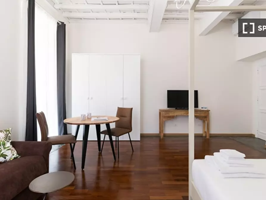 Immagine 10 di Appartamento in affitto  in Via Dei Cappuccini a Roma
