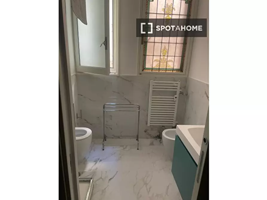 Immagine 3 di Camera condivisa in affitto  in Via Ottorino Lazzarini a Roma