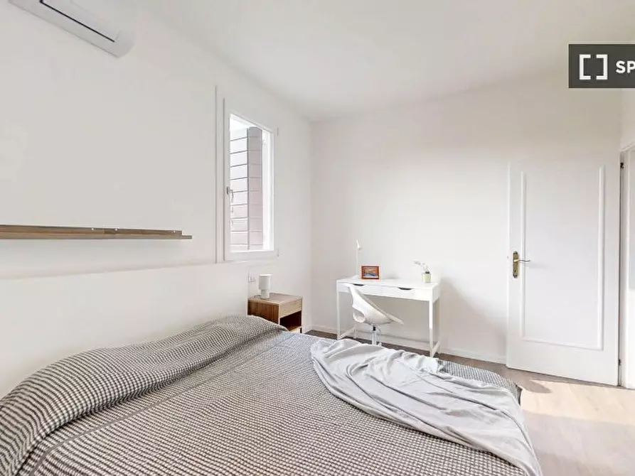 Immagine 4 di Camera condivisa in affitto  in VIA GIAMBELLINO a Padova