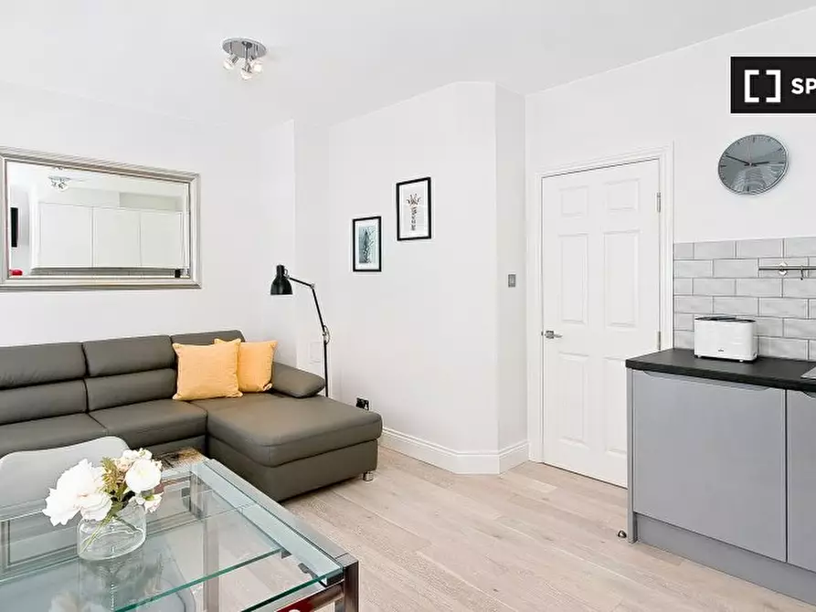 Immagine 2 di Appartamento in affitto  in Flat a 