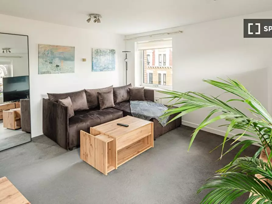 Immagine 7 di Appartamento in affitto  in Newport Court a Camden Town
