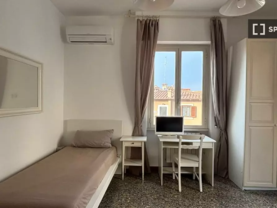 Immagine 2 di Camera condivisa in affitto  in Via Portuense a Roma