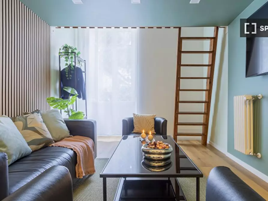 Immagine 2 di Appartamento in affitto  in Via Duccio Galimberti a Roma