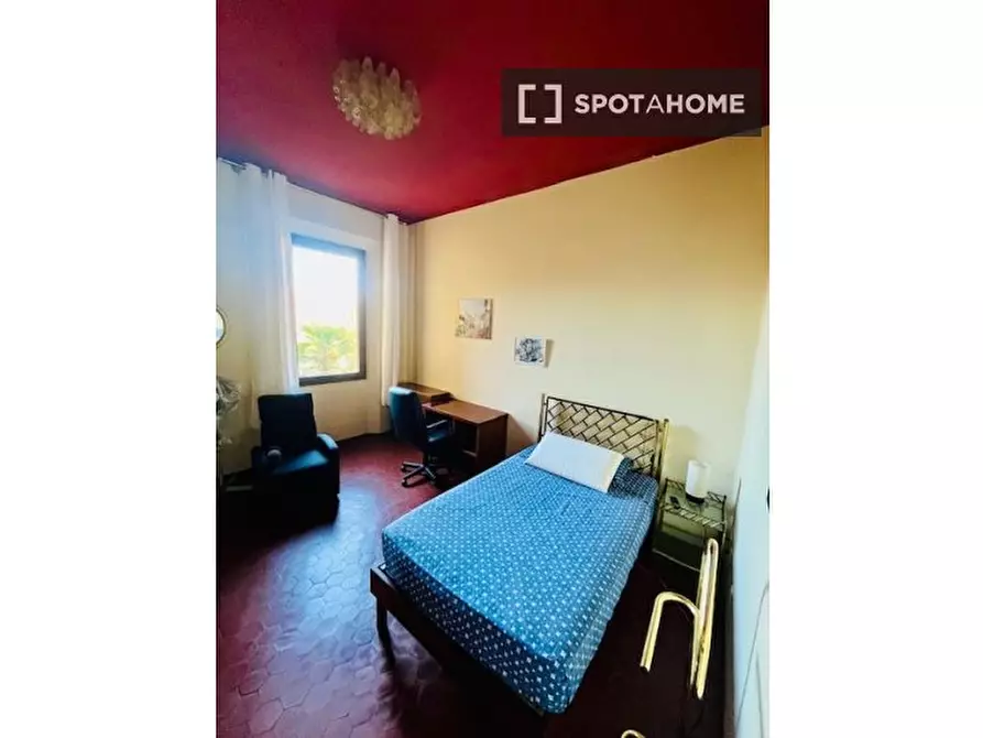 Immagine 3 di Camera condivisa in affitto  in Via Massenzio Masia a Bologna