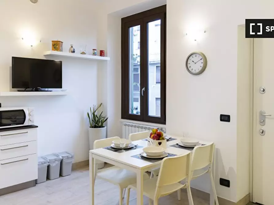 Immagine 2 di Appartamento in affitto  in Via Brusuglio a Milano