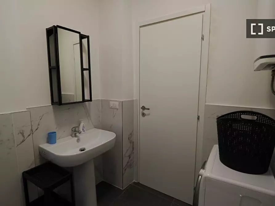 Immagine 5 di Camera condivisa in affitto  in Corso Peschiera a Torino