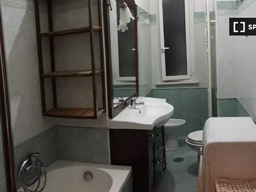 Immagine 11 di Camera condivisa in affitto  in Via Attilio Hortis a Roma