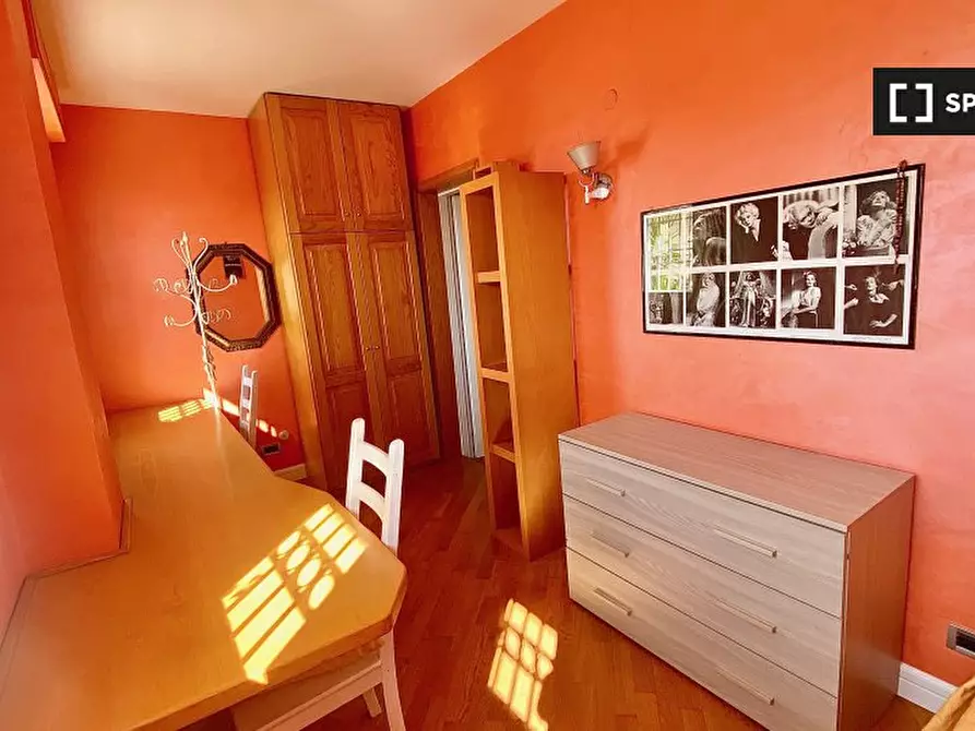 Immagine 5 di Camera condivisa in affitto  in Via Giuseppe Dessì a Roma