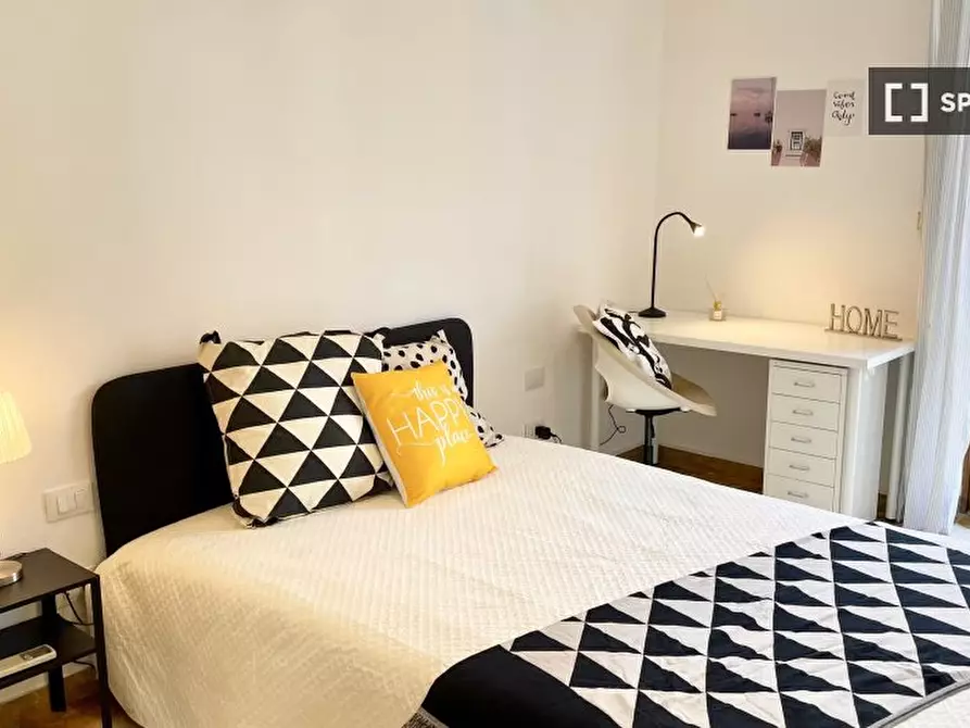 Immagine 9 di Camera condivisa in affitto  in VIA CADUTI DI CEFALONIA a Firenze