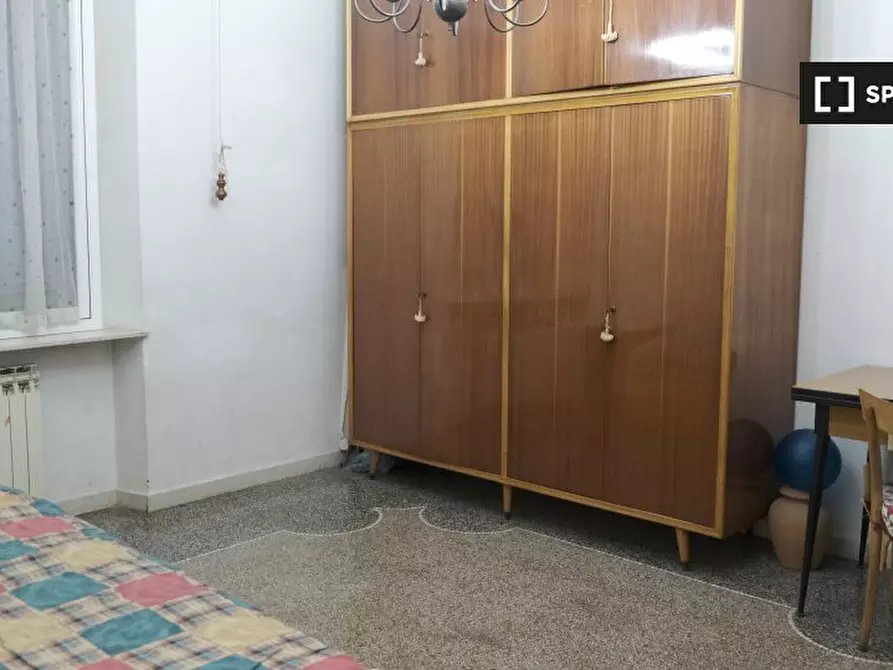 Immagine 2 di Camera condivisa in affitto  in Via Francesco Sivori a Genova