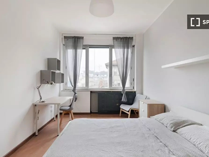 Immagine 2 di Camera condivisa in affitto  in Via Ernesto Breda a Milano