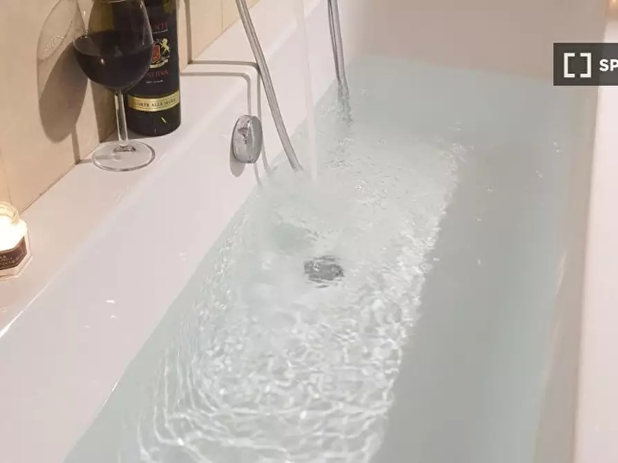 Immagine 12 di Camera condivisa in affitto  in V. Collatina a Roma