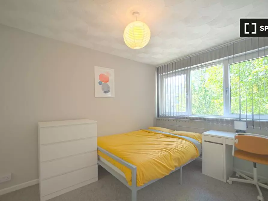 Immagine 14 di Camera condivisa in affitto  in Smythe St a Poplar