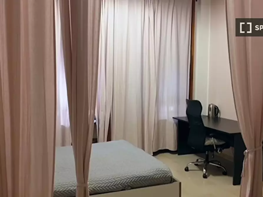 Immagine 12 di Appartamento in affitto  in Via dei Piatti a Milano