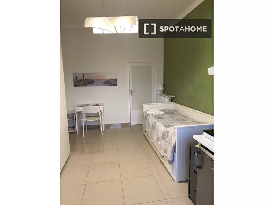 Immagine 3 di Camera condivisa in affitto  in Via Giorgio Castelli a Milano