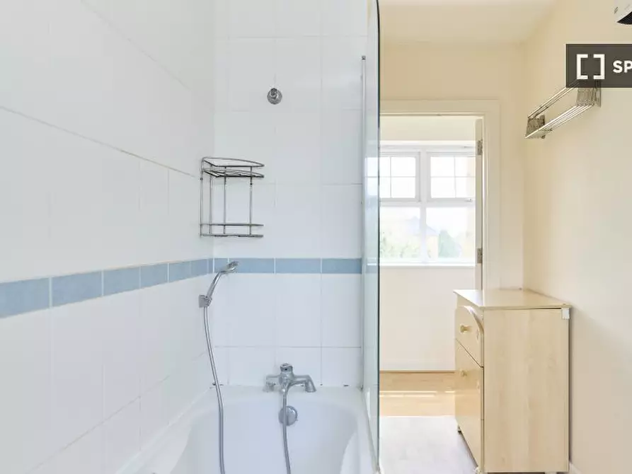 Immagine 18 di Appartamento in affitto  in Butler Close a Barnet