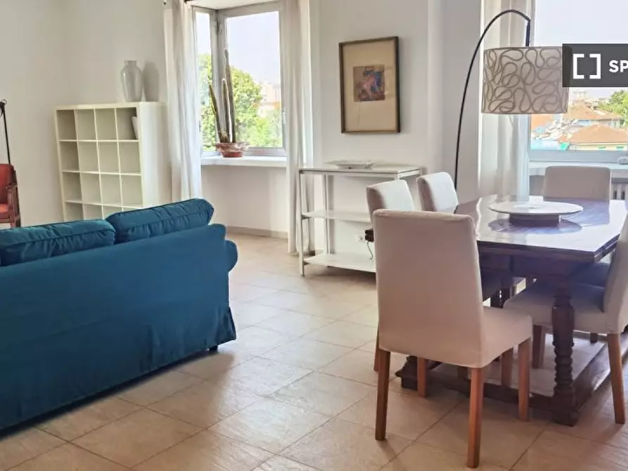 Immagine 1 di Appartamento in affitto  in angolo Piazza Carbonari a Milano