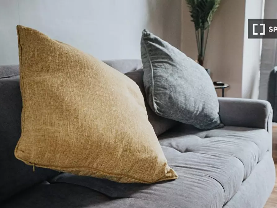 Immagine 9 di Appartamento in affitto  in Gloucester Rd a 