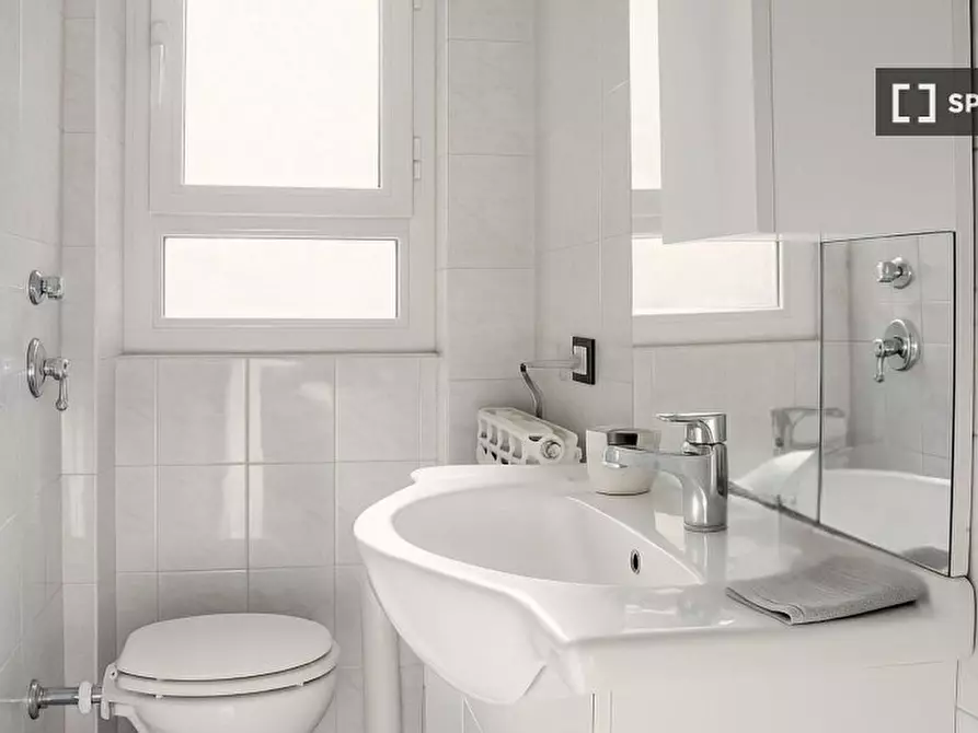 Immagine 8 di Ufficio in affitto  in Via Bergognone a Milano