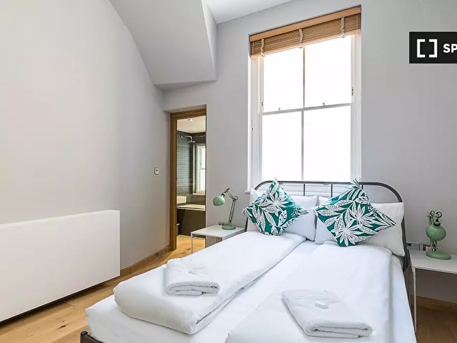 Immagine 9 di Appartamento in affitto  in Red Lion St a Camden Town