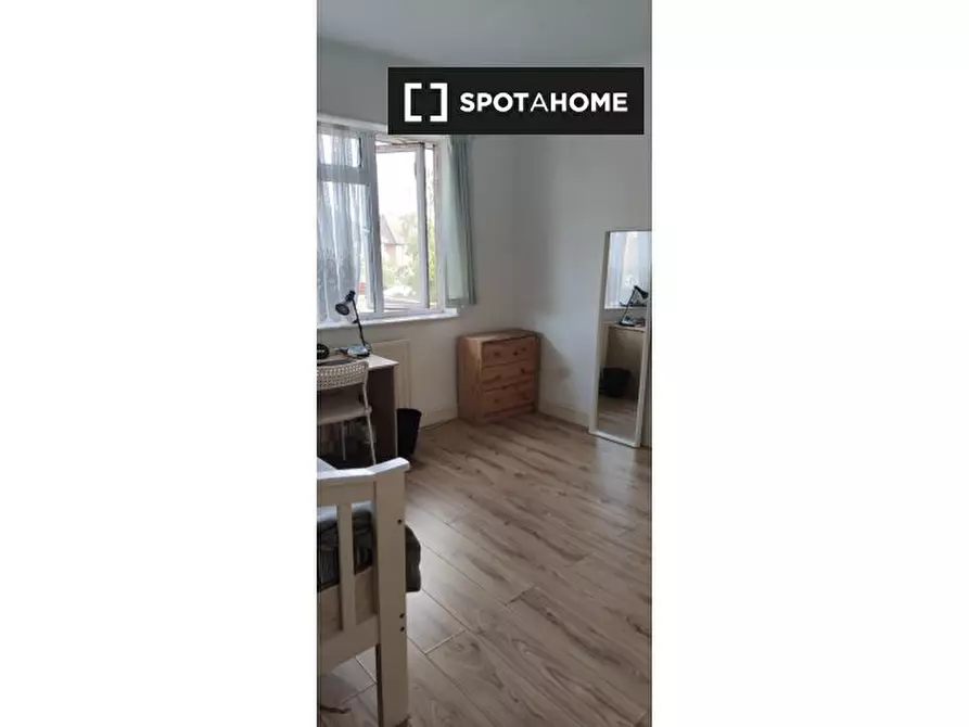 Immagine 1 di Camera condivisa in affitto  in Friary Rd a Ealing