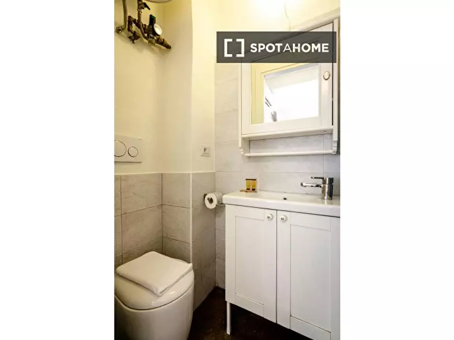 Immagine 18 di Ufficio in affitto  in Via del Borgo di San Pietro a Bologna