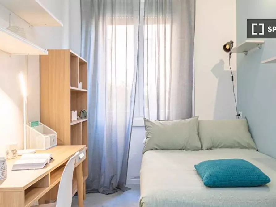 Immagine 2 di Camera condivisa in affitto  in Via Monte Ceneri a Milano